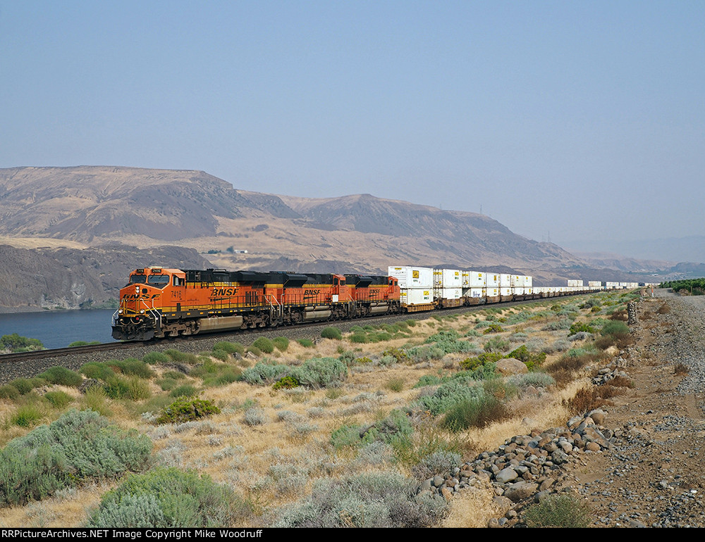 BNSF 7416